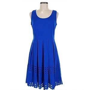 Perfect bright blue dress!